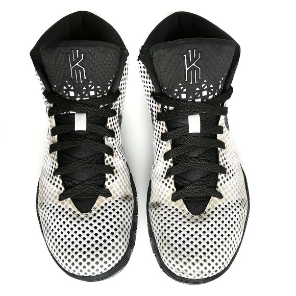 Nike Kyrie 1 BHM - Picture 2 of 9